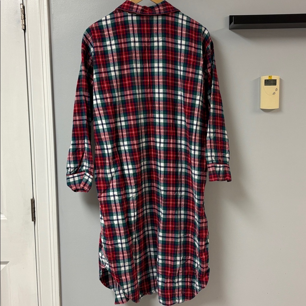 Disney Red and Green Plaid Shirt with Embroidered Pooh Characters Sz XL - Picture 6 of 6